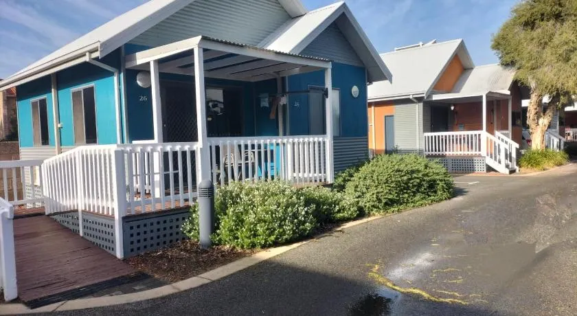 Mandurah Ocean Marina Chalets - Image 1