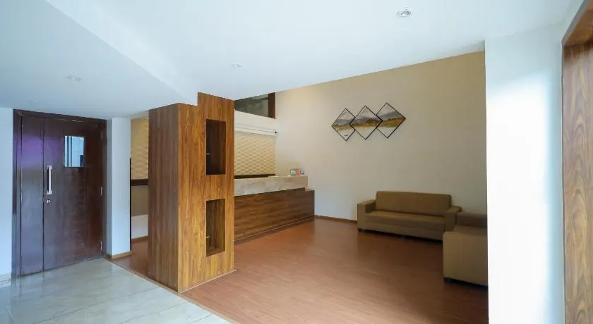 Hotel Plaza Heights by RAK Rooms, Mangaluru - Image 1