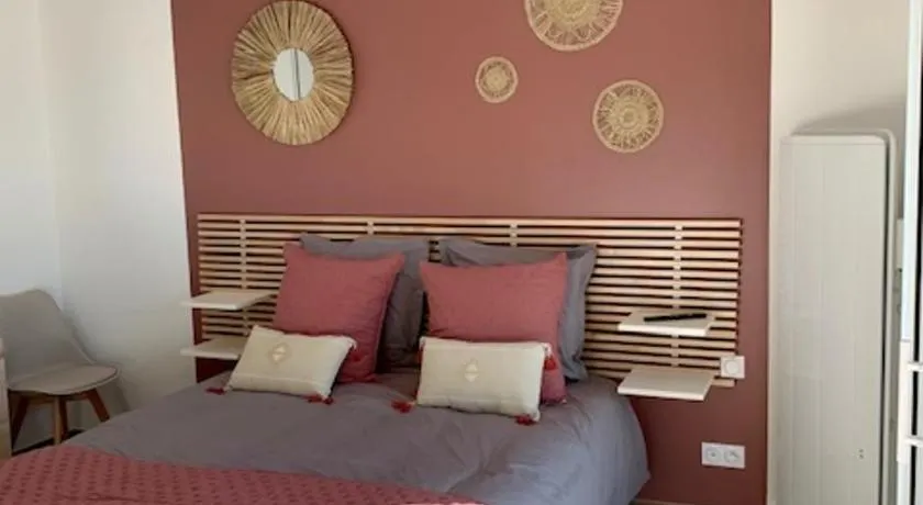 Les Chambres de Lily 2 - Image 1