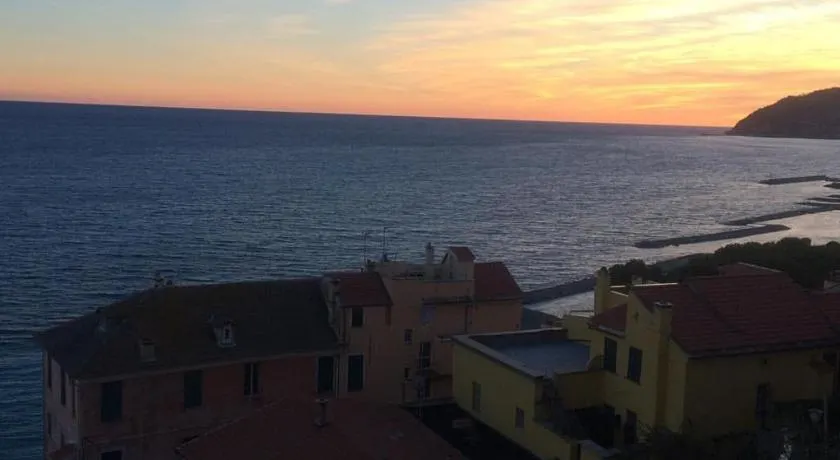 Appartamento nel borgo con splendida vista sul mare - Image 1