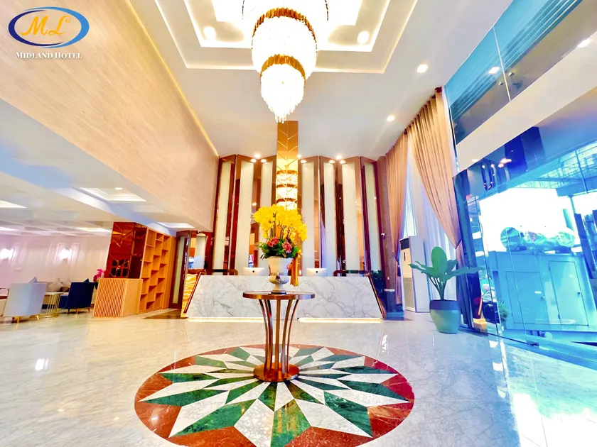 Midland Hotel - Image 1
