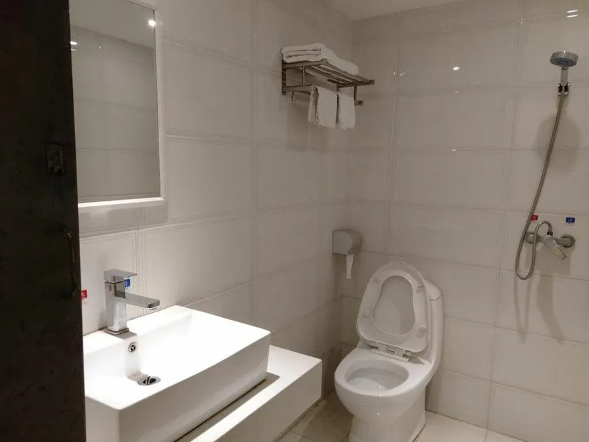 Xinyuan Hotel - Image 1