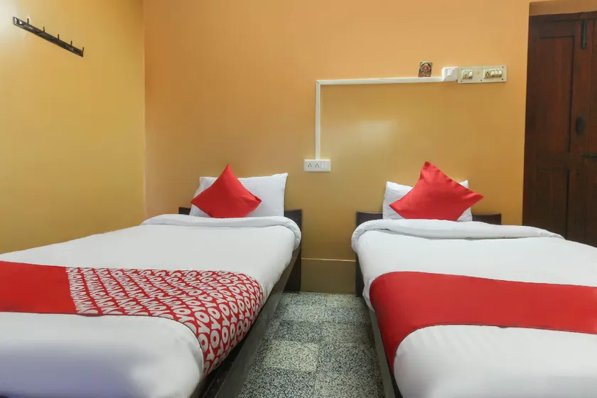 OYO Flagship 66875 Hotel Vijay Paradise - Image 1