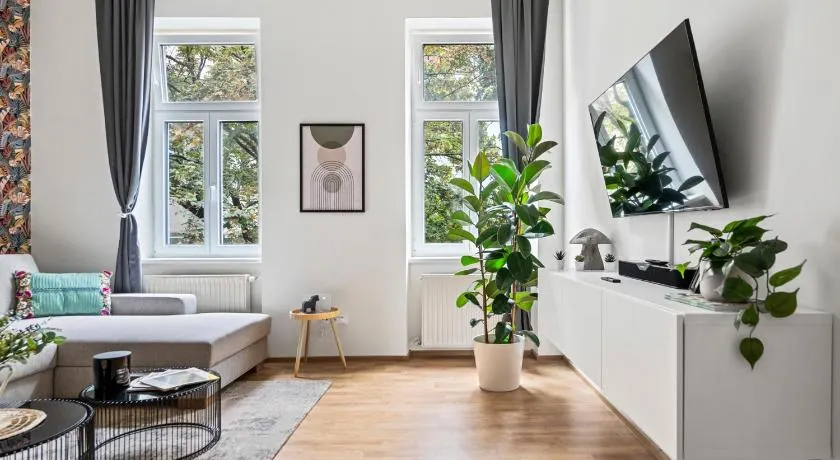 Cozy, generous City Apartment - 10 min to city-centre - Contactless 24h Check-In - Image 1