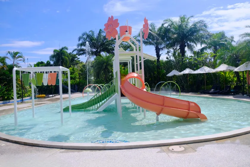 GREENHILLS RESORT Si Racha - Image 1