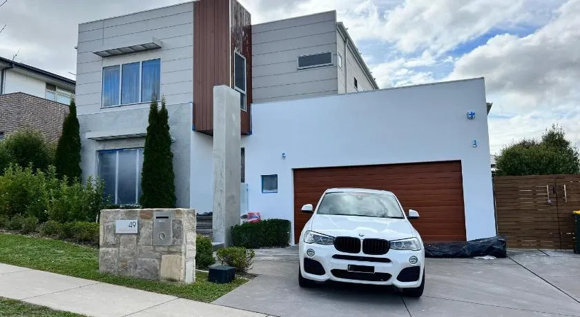 Gungahlin Luxe 5 Bedroom 2 Storey Home with Views Canberra - Image 1