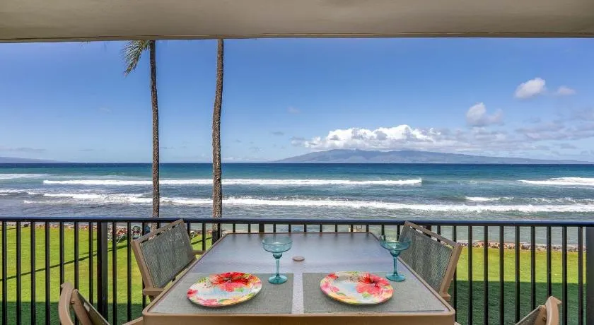 Papakea L207 Ocean Front 1 Bedroom condo - Image 1