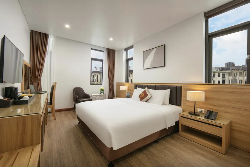 Lam Anh Hotel 5 Him Lam Vạn Phúc - Image 1