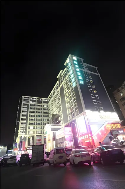 City Comfort Inn Shenzhen Longhua Bus Station Qinghu Metro Station - Image 1