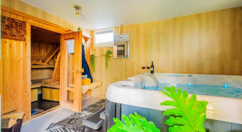 Wellness oase Egmond - Image 1