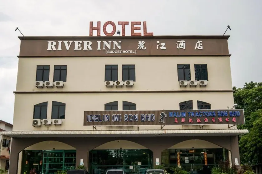 Hotel River Inn - Image 1