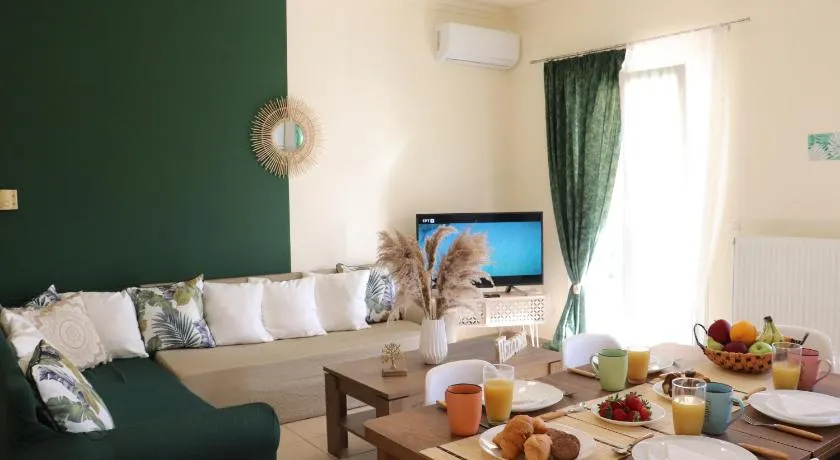 Sweet Home Vassia - Image 1