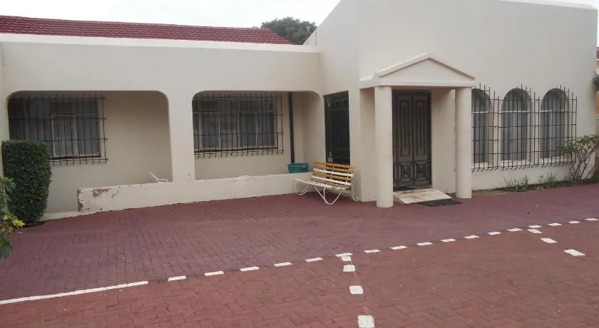 Pilot Inn Accommodation - Image 1