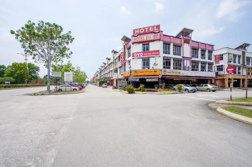 1st Inn Hotel Klang Sentral Meru - Image 1