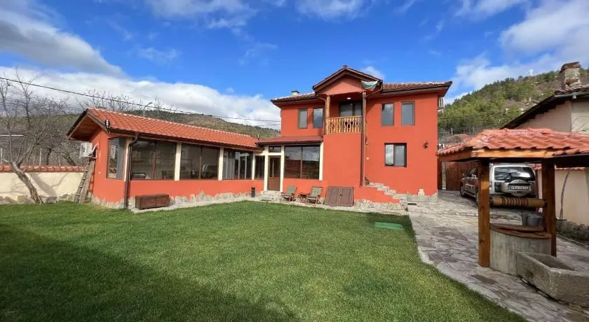 Villa Geshevi - Image 1