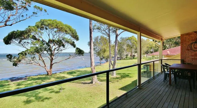 Absolute Waterfront - Belle Escapes Jervis Bay - Image 1
