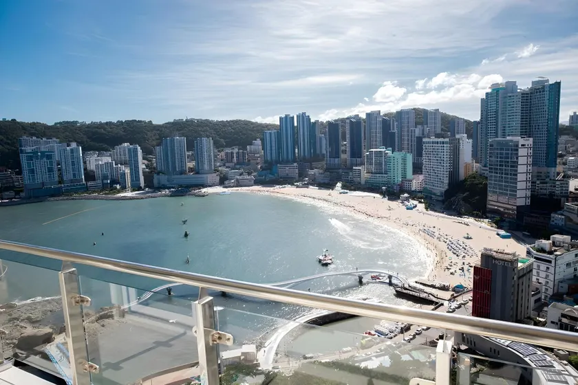Busan Ocean Sky Osilla - Image 1