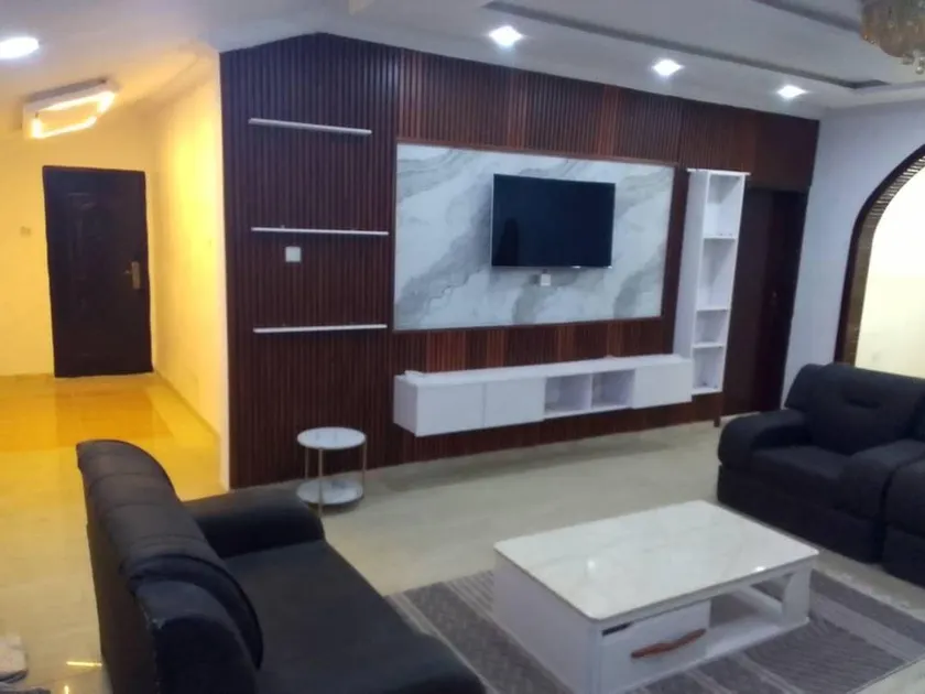 House - Sleeps 6 & Free Parking - Image 1
