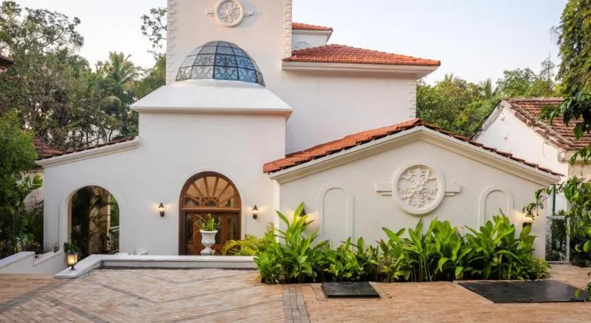 LohonoStays Villa Maraville - Image 1