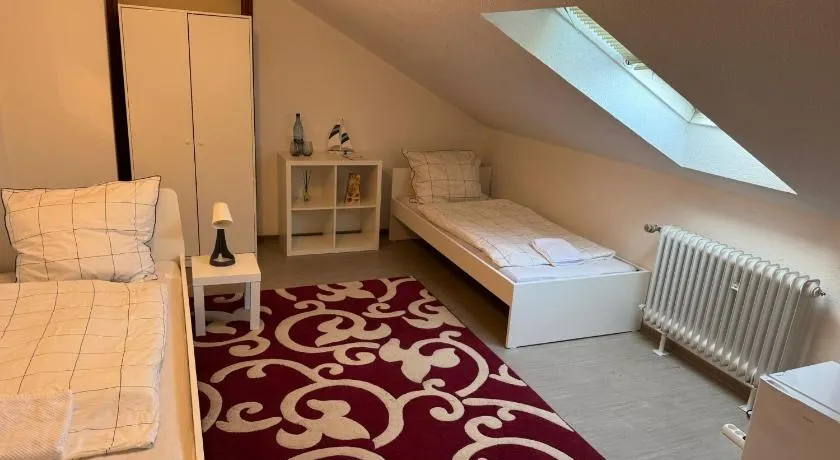 Freundliches Privatzimmer mit Gemeinschaftsküche und Gemeinschaftsbad - Image 1