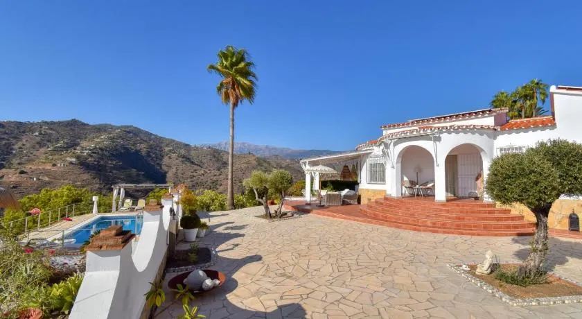 Casa la Flor, villa with seaview in region Malaga - Image 1