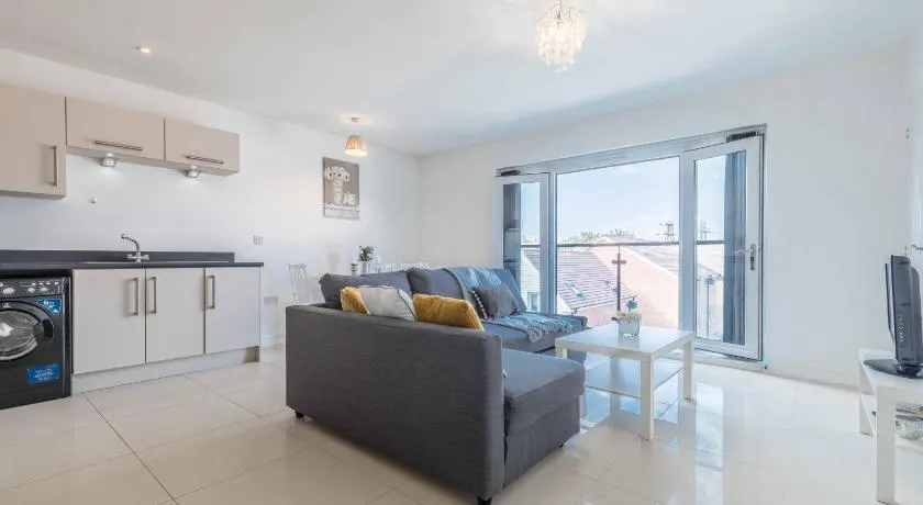 The Penthouse at Waterside Grange - By Tempstay - Image 1