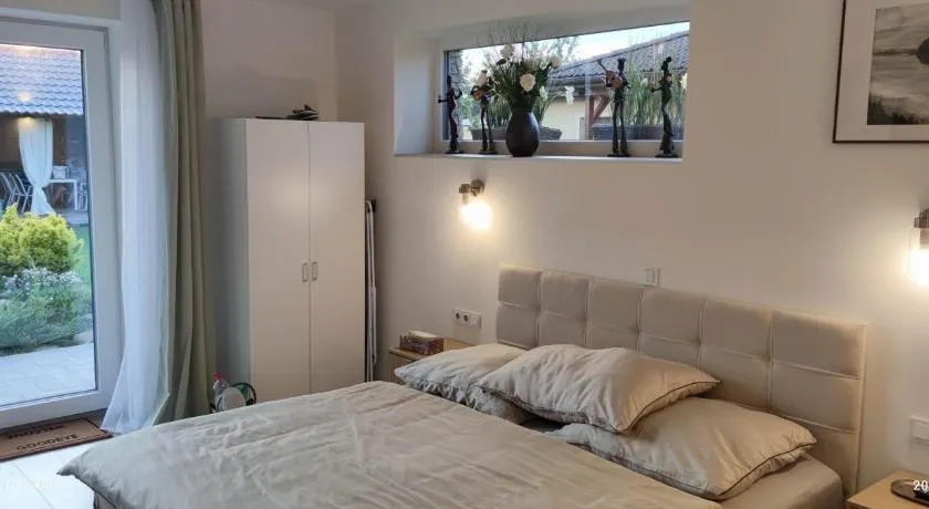U zlatého křížku - Image 1