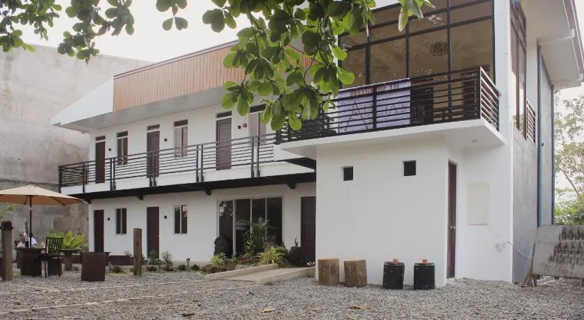 Alicia's Guest House - Image 1