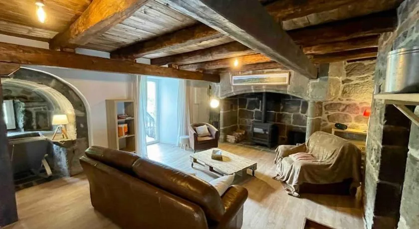 Gîte du Pays-de-Salers, Cantal, classé 1* - Image 1