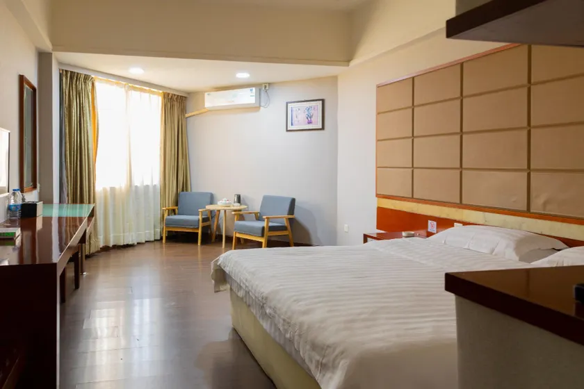 Qiaoyue Hotel (China Travel Service Branch) - Image 1
