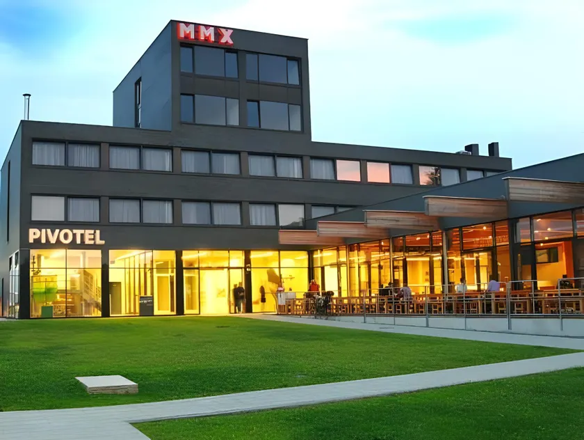 Pivotel MMX - Image 1