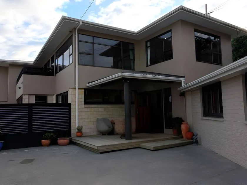 Harbour Lodge - Image 1