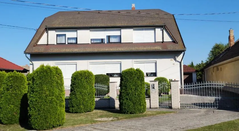 Szigetköz Győrzámoly Apartman - Image 1