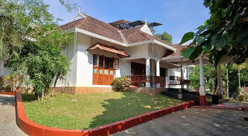 Heritage Home Near Cochin Airport in 5-Acre Farm - Image 1