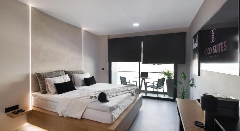COCO SUITES - Image 1