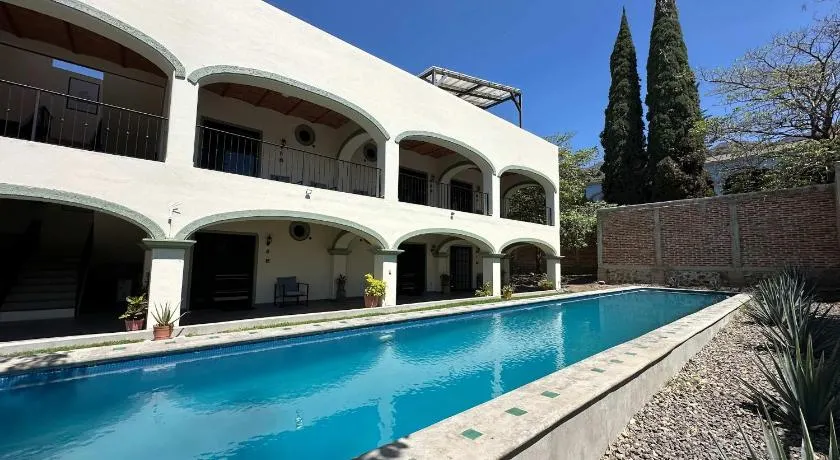 Tranquil Studio Suite with Outdoor Pool - Image 1