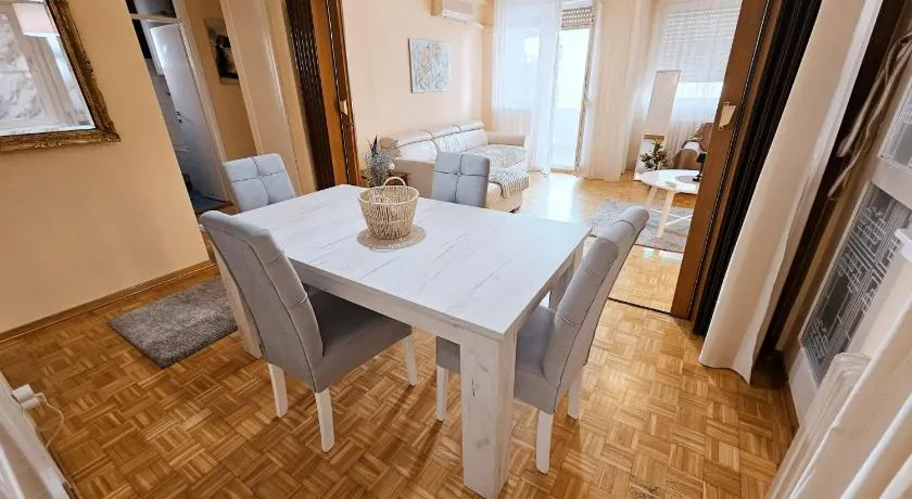 Old Town View Apartment - Image 1