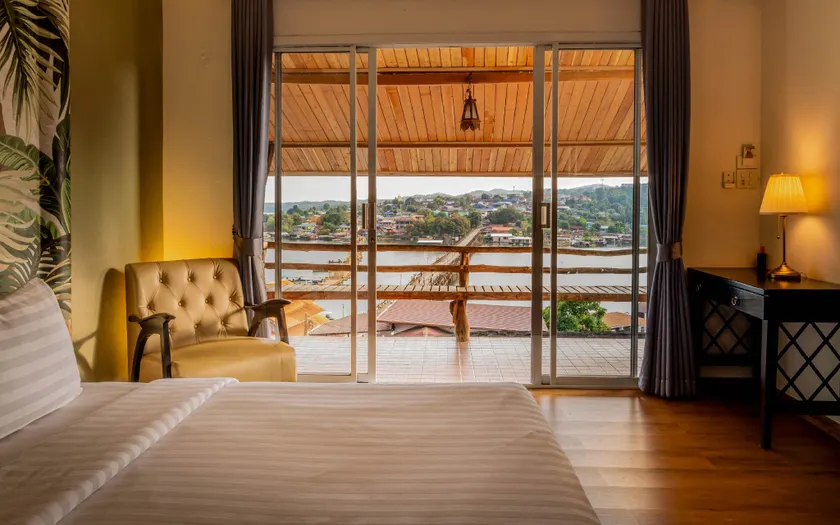 Samprasob Resort - Image 1