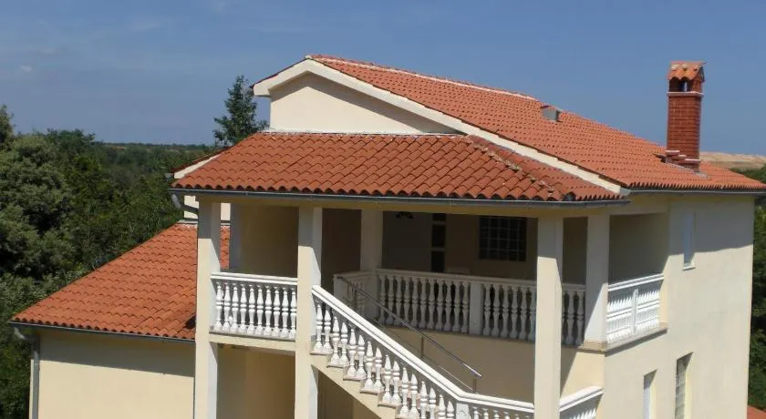 Apartment Cota - Image 1