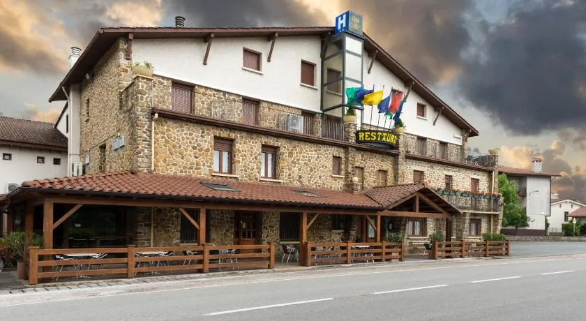 Hotel Rural Izar Ondo - Image 1