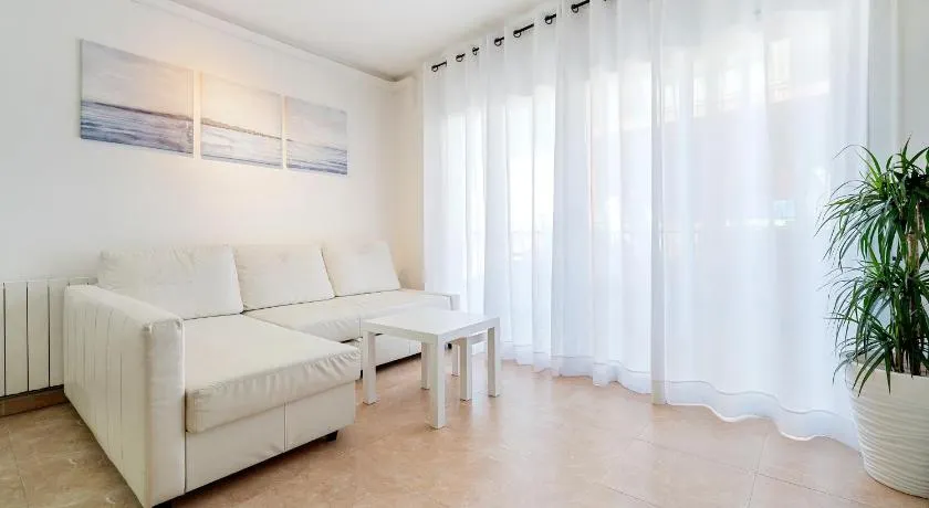 Appartement 'Center Beach Calafell' avec balcon, Wi-Fi et climatisation - Image 1