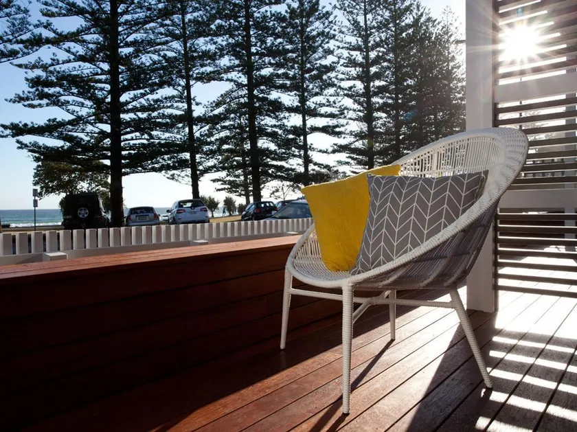 Bujerum Apartments on Burleigh - Image 1