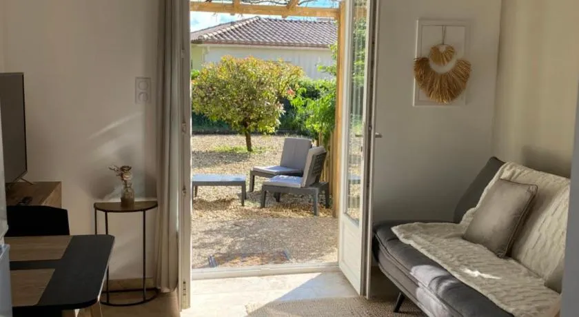 Studio dans les pins - Image 1