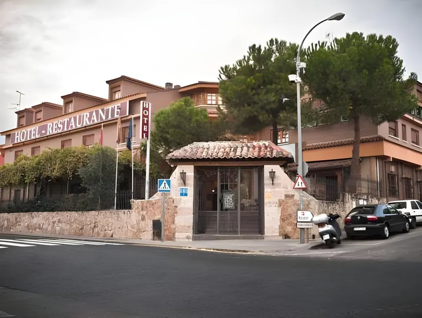 Hotel Algete - Image 1