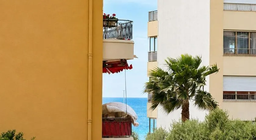 Charmant Appartement vue sur la mer près de Monaco - Image 1