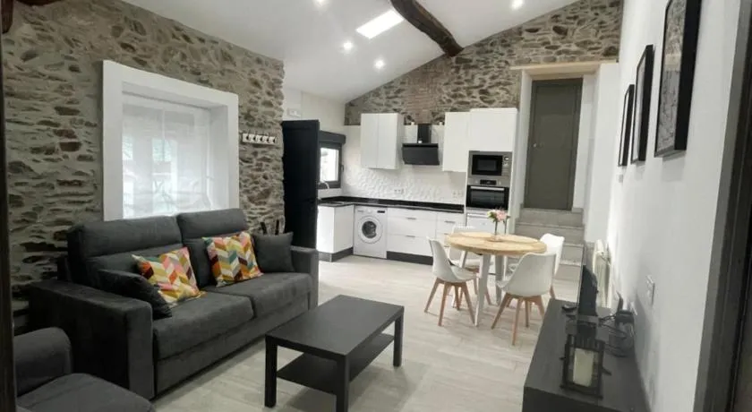 CASA SANTI Y LAURA - Image 1