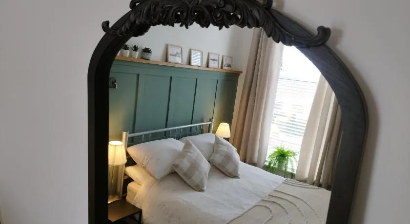 Mrs Seeleys House - Image 1