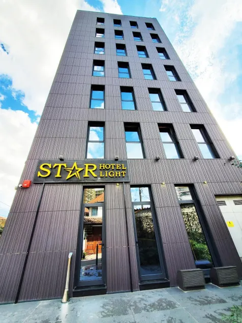 StarLight Hotel - Image 1