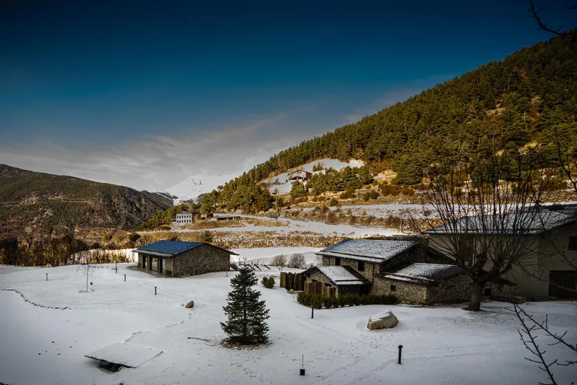 Les Pardines 1819 Mountain suites & SPA - Image 1