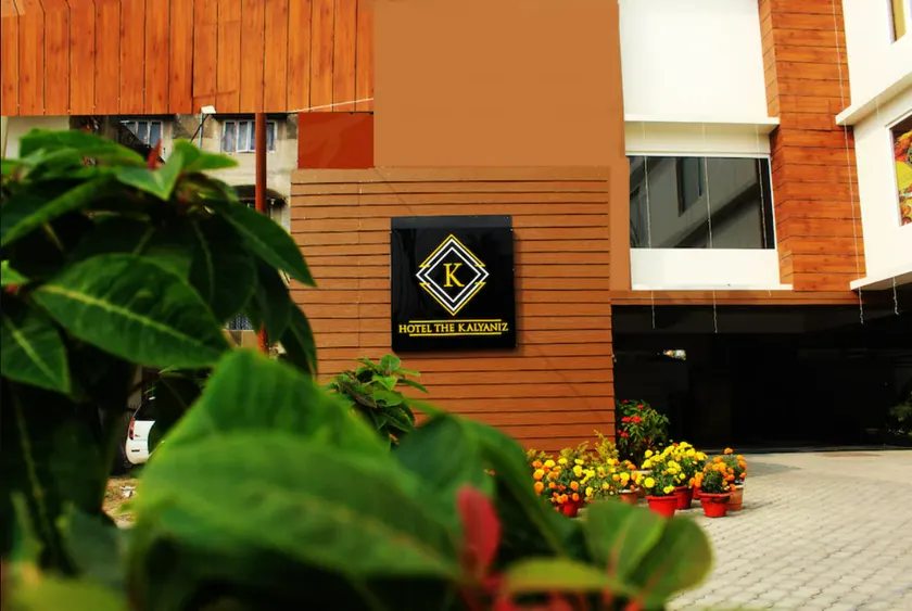 HOTEL THE KALYANIZ - Image 1